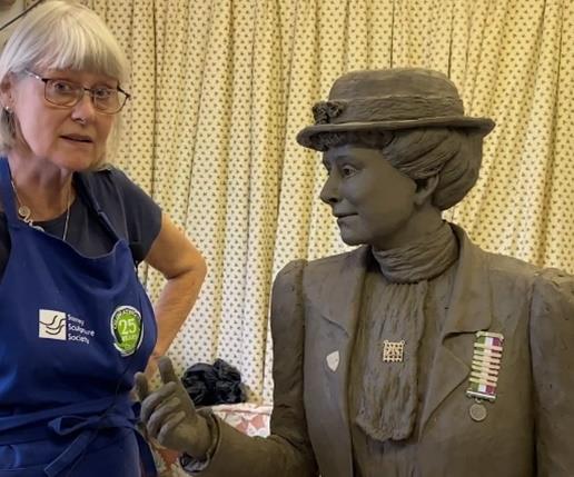Image: The sculture takes shape