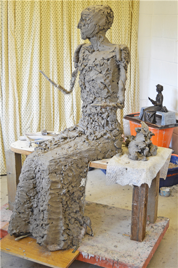 Image: the statue takes shape