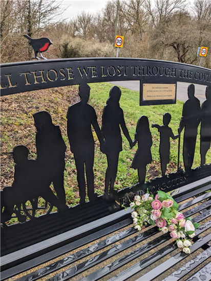 covid memorial bench