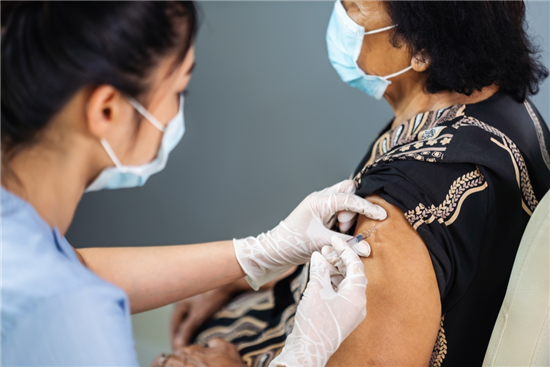 Image: covid vaccine